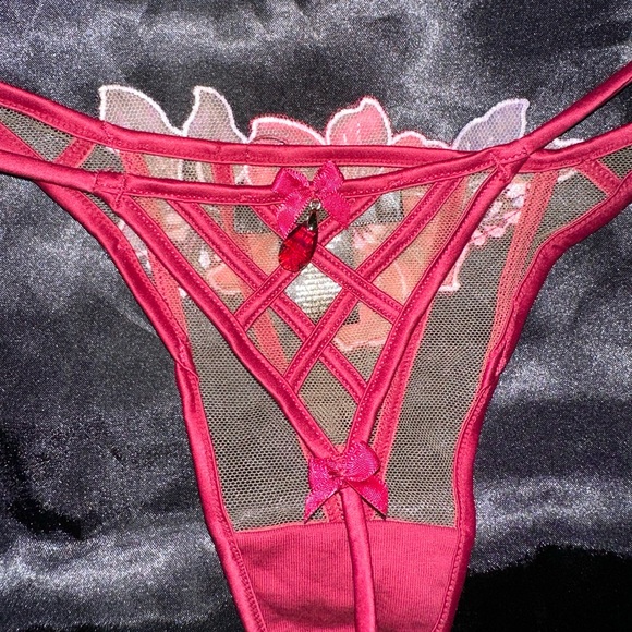 MARYMAY Bralette (S) and Thong (XS) Set - Picture 12 of 12